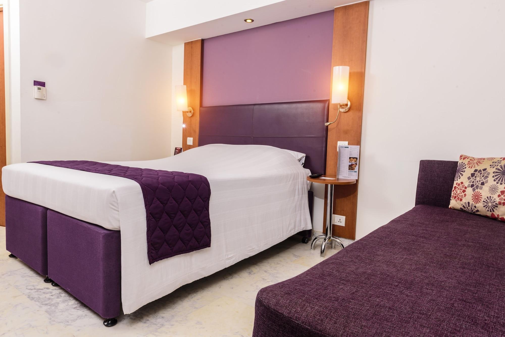 Caspia Hotel New Delhi Luaran gambar