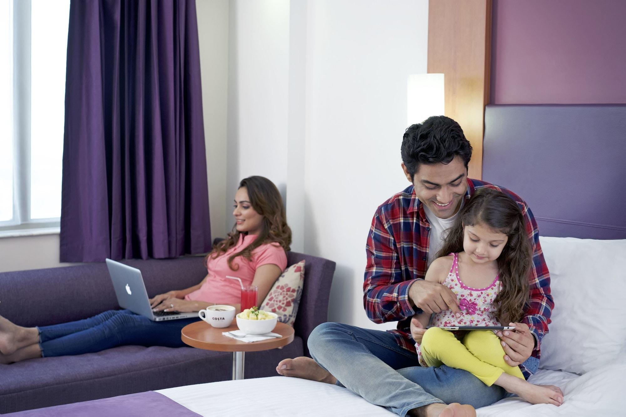 Caspia Hotel New Delhi Luaran gambar
