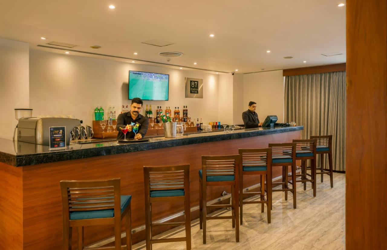 Caspia Hotel New Delhi Luaran gambar