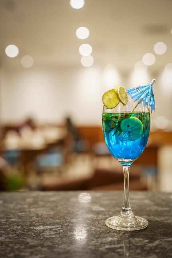 Caspia Hotel New Delhi Luaran gambar