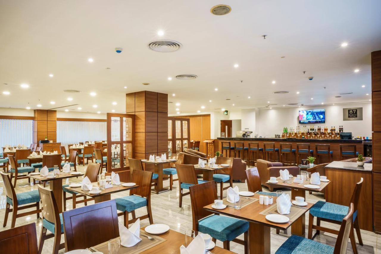 Caspia Hotel New Delhi Luaran gambar