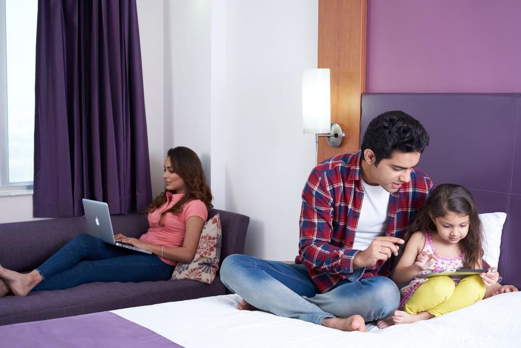 Caspia Hotel New Delhi Luaran gambar